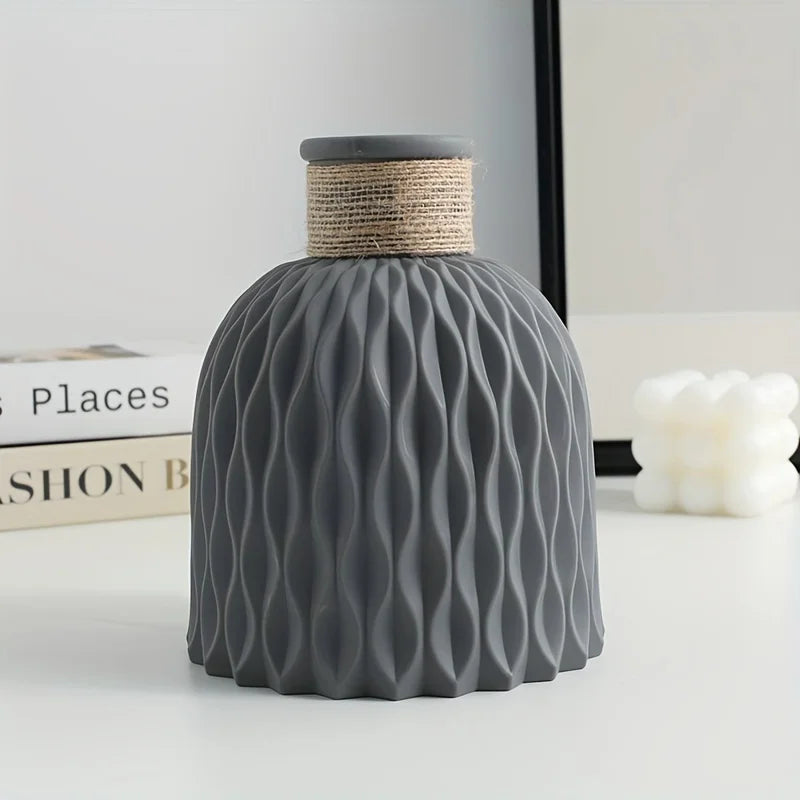 Wellige Deco Vase