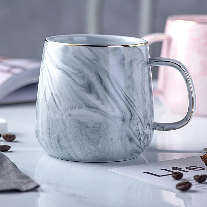 Marmorierte Tasse