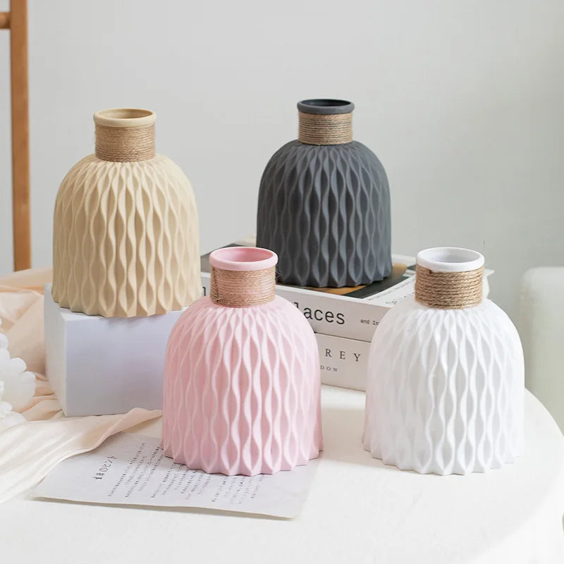 Wellige Deco Vase