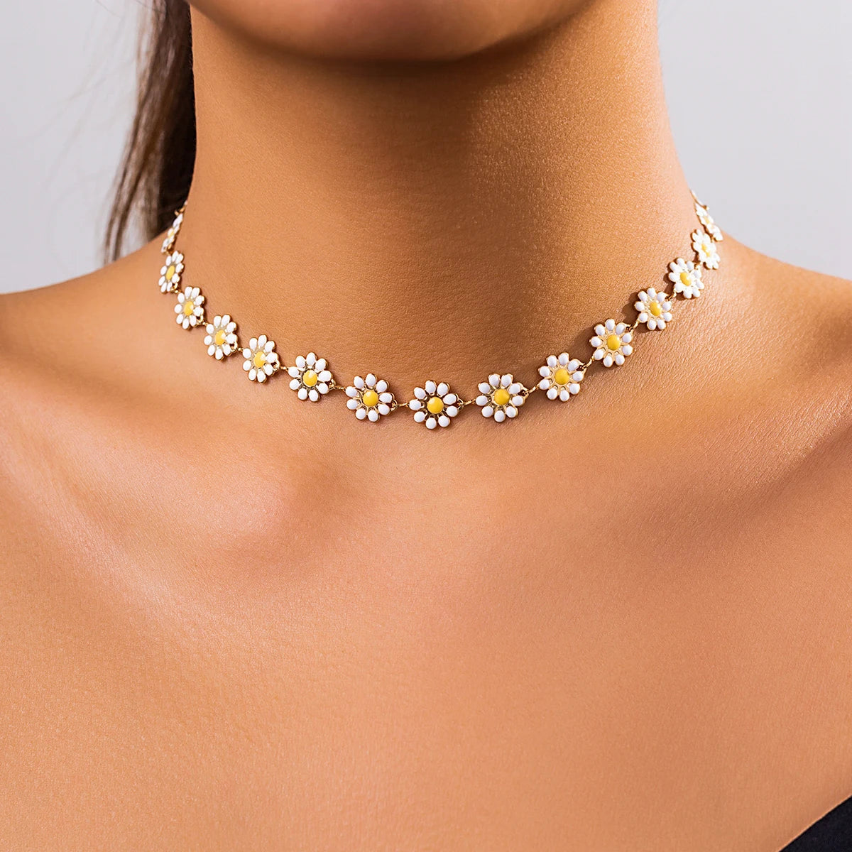 Daisy Flower Chain Necklace